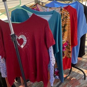 Women’s tops in 4X.